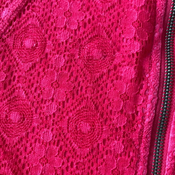 NWT - DKNY Jeans pink vest with hoodie - Picture 3 of 6